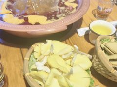 -民食香·腊排骨野生菌美食(木府店)