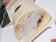 法式草莓芝士卷-SKROLL卡特司库·蛋糕定制·生吐司·司康(古北程家桥店)