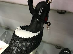 -靓足鞋店(大沽南路店)