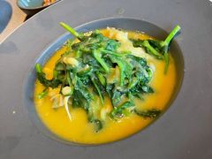 豌豆黄浸豌豆尖-半山腰·云南菜(侨福芳草地店)