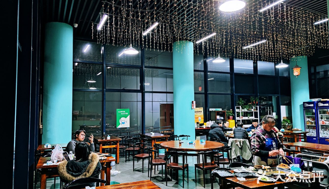 坐拥迷人运河景致的优雅扇贝王