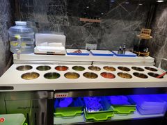自助调料区-红辣椒陶氏丝娃娃(南国花锦店)