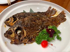老式酥鲫鱼-唐山宴百姓府邸院落中餐