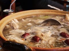 石橄榄炖鸡-洪大厨鸡煲(福田店)