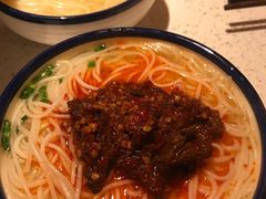 -老湖南民间菜·牛肉十八炒(花都店)