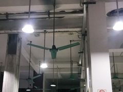 大堂-标记美食新鲜猪杂(兴南大道店)
