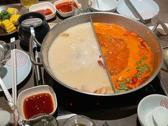 蕃茄牛膝骨猪肚鸡汤-捞王锅物料理(上海世茂广场店)