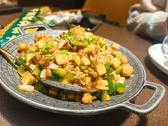 -曼听小寨海鲜烧烤·大连辣炒大王(盖州街店)