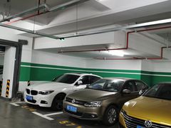 -龙湖上海闵行天街-停车场