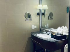 -武汉汉口火车站东方建国大酒店