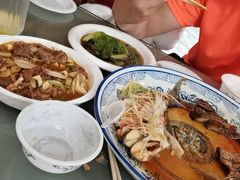 -梓檚中餐厅湖北菜小龙虾武昌鱼排骨藕汤(黄鹤楼店)
