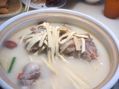 招牌筒骨砂锅-小骨煲金华砂锅(转塘金街美地店)