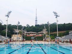 -越秀山游泳场
