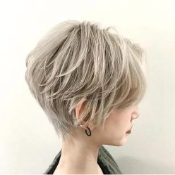 -变画·发型STUDIO