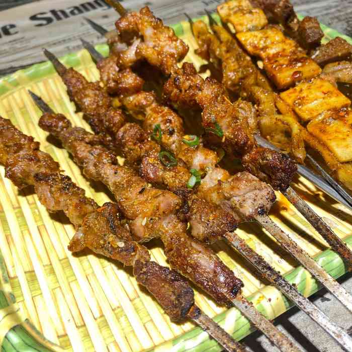 马坡烧烤(莘源西路店)-"现在和以前比还是差的很多,烤了条鲈鱼,好.