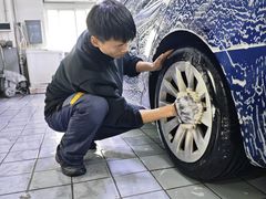 -北亚国超特斯拉授权钣喷中心