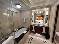 -广州富力丽思卡尔顿酒店