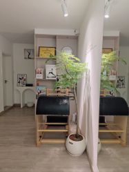 -闺蜜瑜伽·普拉提女性塑形馆