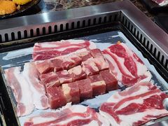 -牛里牛气· 榴莲海鲜鲜牛肉自助火锅·烤肉(横岗店)