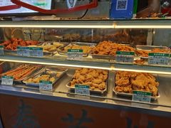 面包甜点陈列柜-春苗炸鸡