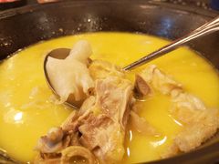 -鲜入围煮花胶鸡海鲜火锅