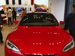 -TESLA 特斯拉(上海太古汇体验店)
