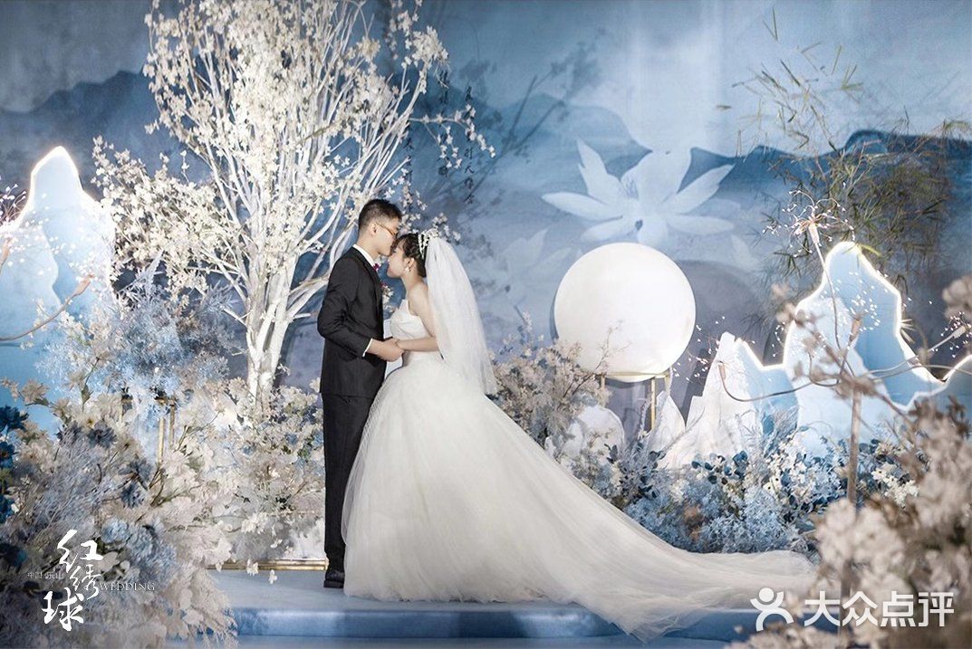 成都婚礼|蓝色调的新中式婚礼，渲染一份内心的雅致宁静💙