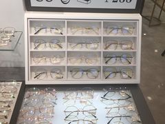 -回瑞眼镜·蔡司·依视路官方授权店(广益路万达店)
