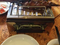 红柳条羊肉串-霄汉牛三鲜湖北砂锅菜(万松园2店)