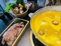 -湊湊火锅·茶憩(新中关购物中心店)
