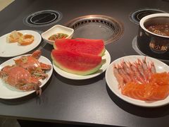 -钱小奴海鲜自助黑金店(杭州滨江龙湖店)