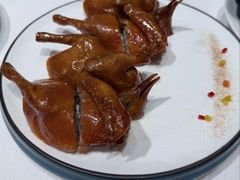 玻璃皮润烧乳鸽皇-北京厨房(SKP店)