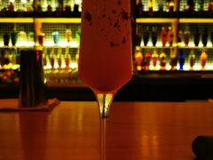 -饮湖威士忌鸡尾酒吧