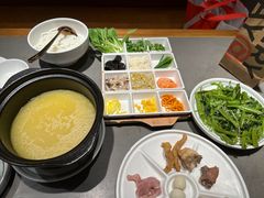 云南过桥米线-云海肴·汽锅鸡·云南菜(高德置地店)