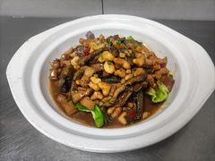 -黄泥岗·地道湖北菜(奥特莱斯店)