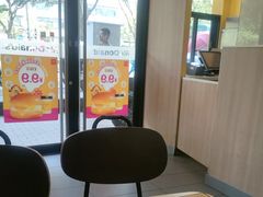 -麦当劳(中唱大厦店)
