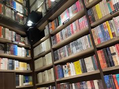 -钟书阁(群光广场店)