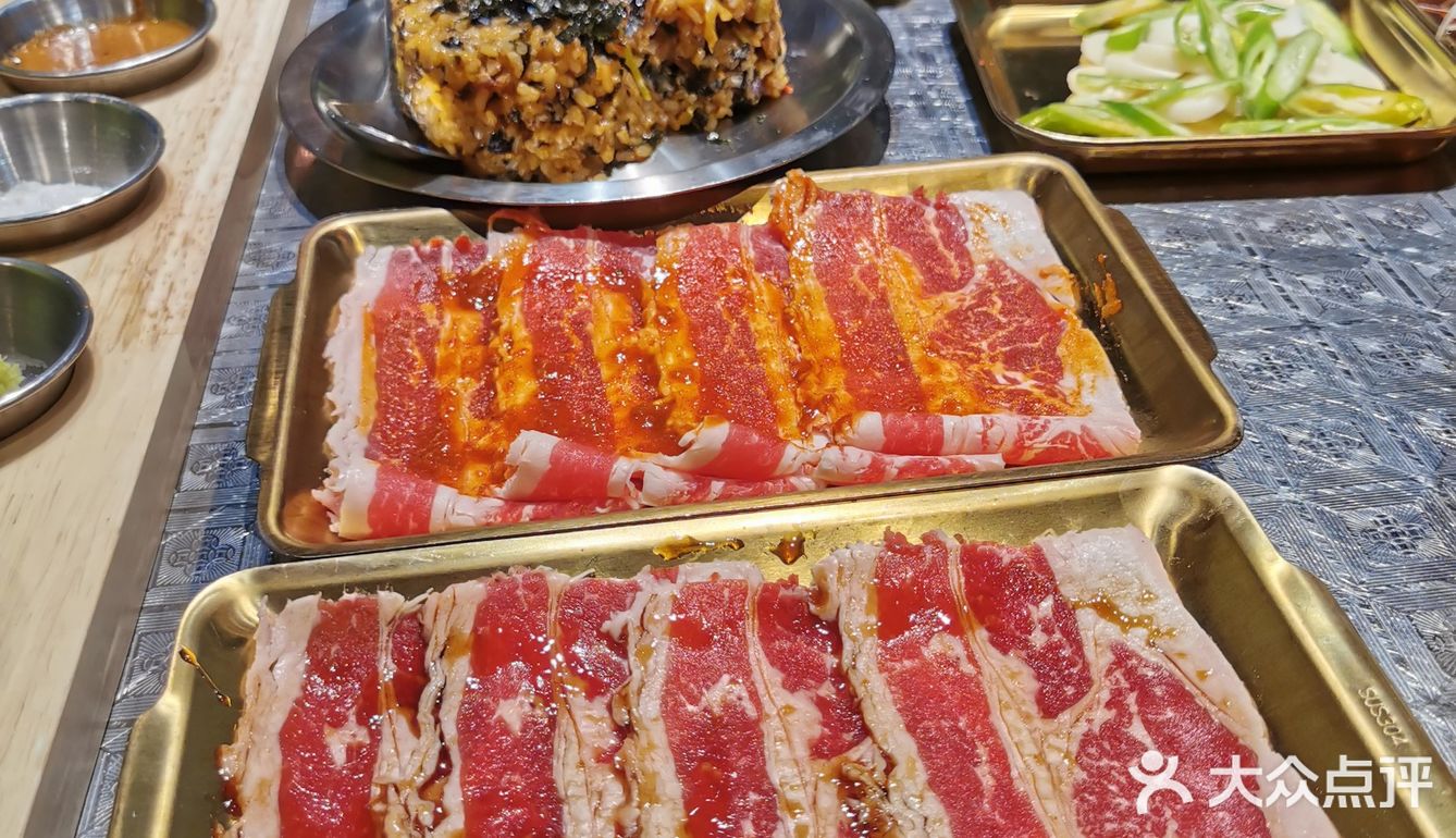 人均40+的韩式烤肉套餐，吃到扶墙出