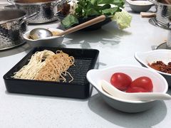 -呷哺呷哺