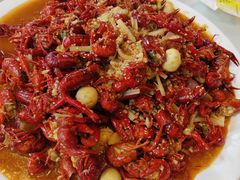 -临界音乐酒馆·小龙虾·江湖菜(华熙LIVE·鱼洞店)