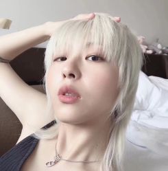 -茶发Salon·烫发染发理发