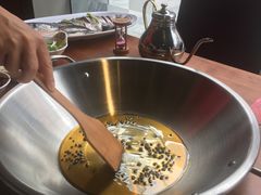 -红牌美蛙鱼头火锅(万辉国际广场店)