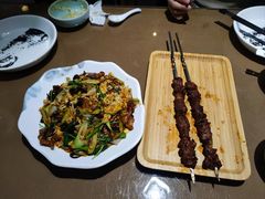 -东口码头·烧鸽子·鱼头泡饼·地方菜(金鹰悦城店)