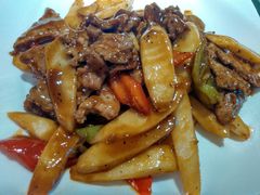 牛柳吧，忘了菜名，口感一般-车之谷·汽车文化主题餐厅(汽开店)