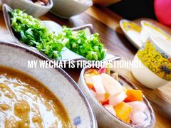 -毛辣果·贵州红酸汤牛肉火锅(西单店)