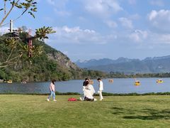 -英德宝晶宫天鹅湖茶语温泉