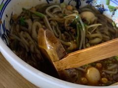-胡大怪手工酸辣粉(安亭店)