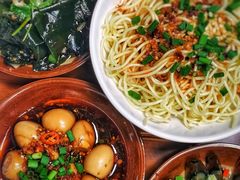 -李与白包子铺(桐梓林店)