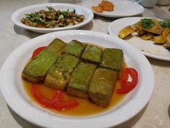 菜汁豆腐-巫记鸡饭店