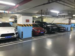 -澳门中心-办公楼地下停车场